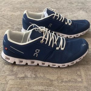 On Running Shoes - Cloud 2 in Navy/White